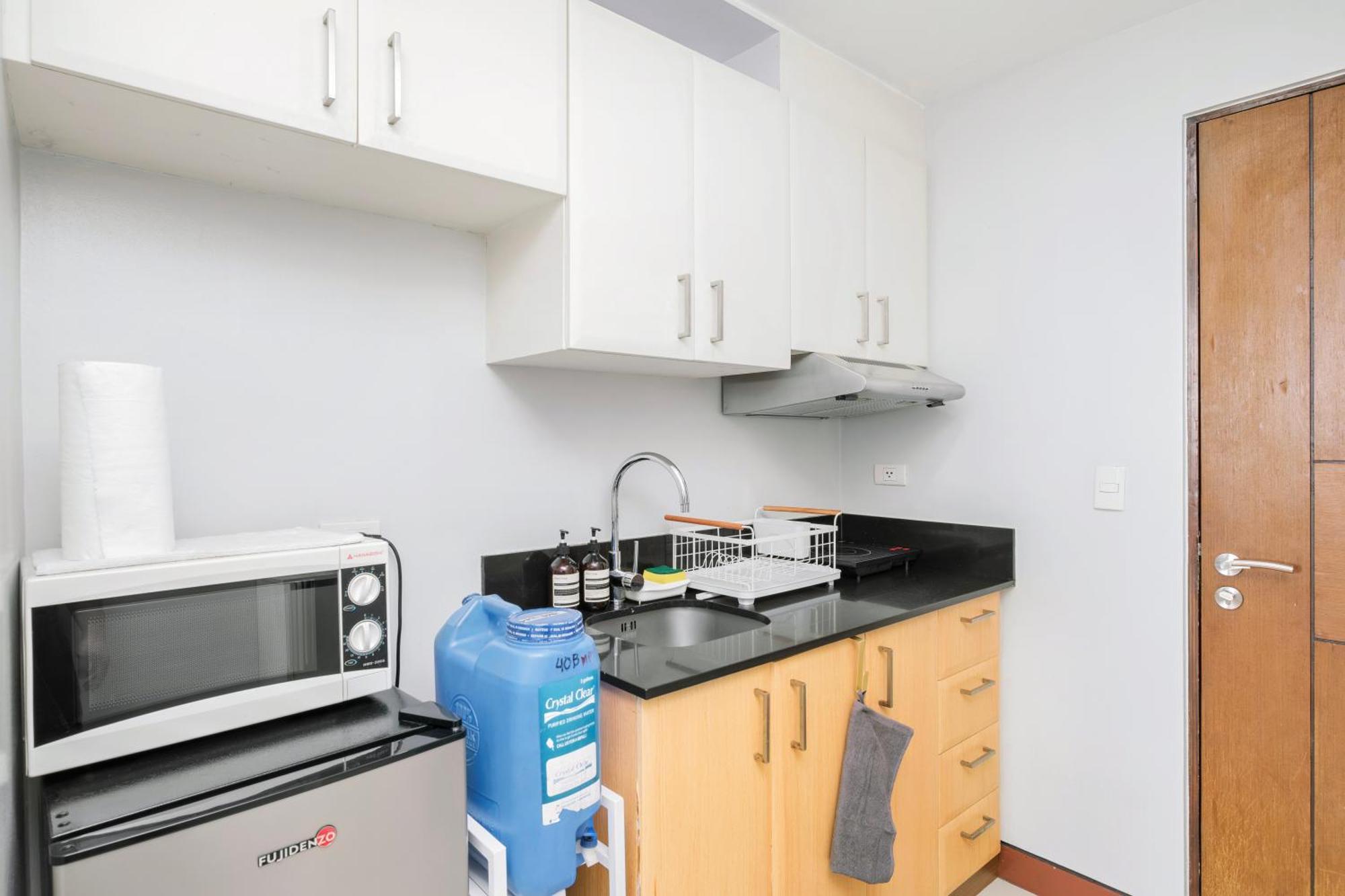 Manhattan Heights Modern Studio Cubao Exterior photo